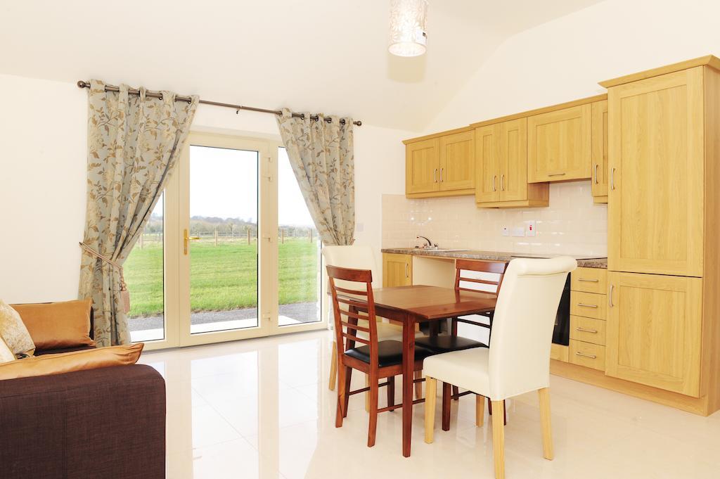 Hostal Sheephouse Country Courtyard Donore  Habitación foto